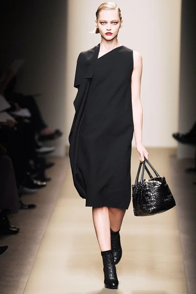 Look 7